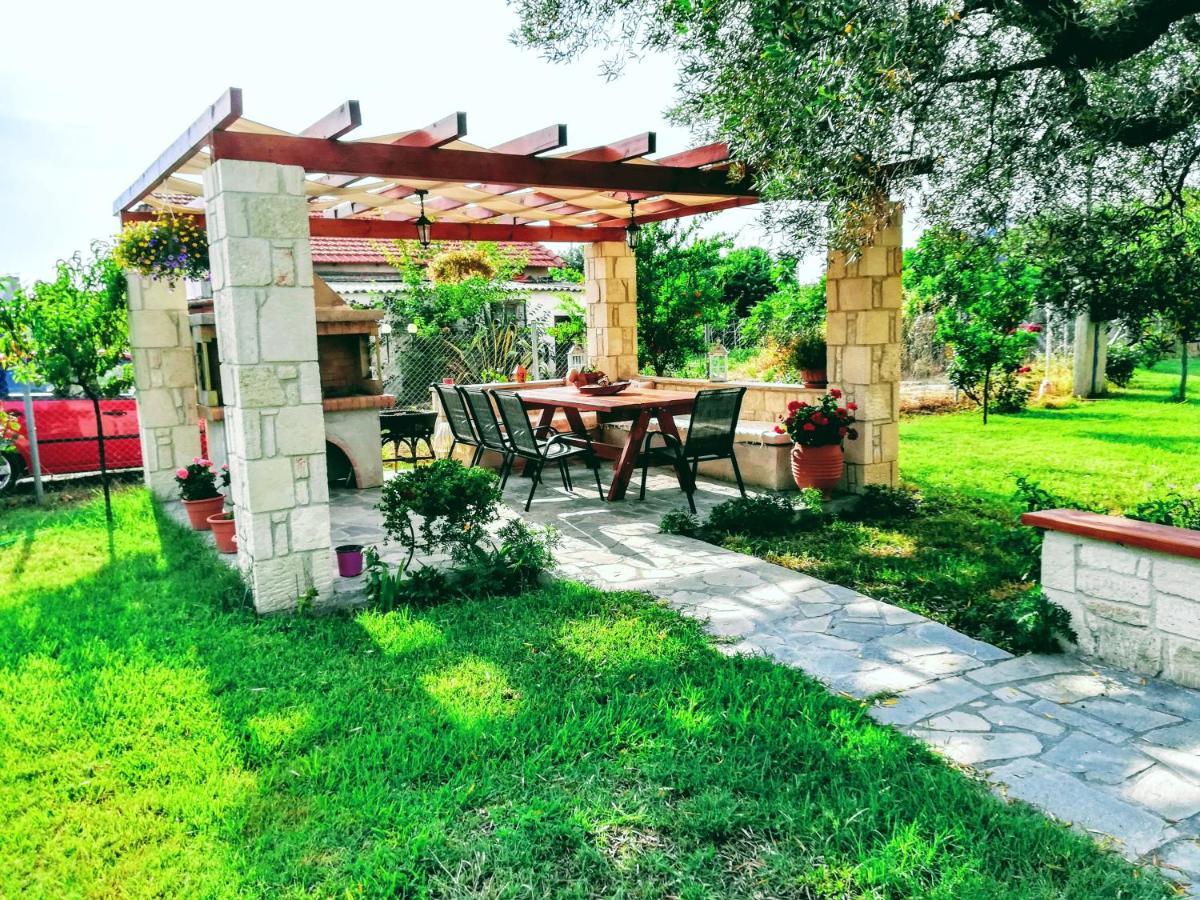 Giorgos Apartments. Skála Foúrkas エクステリア 写真