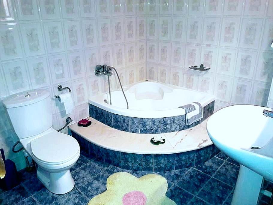 Giorgos Apartments. Skála Foúrkas エクステリア 写真