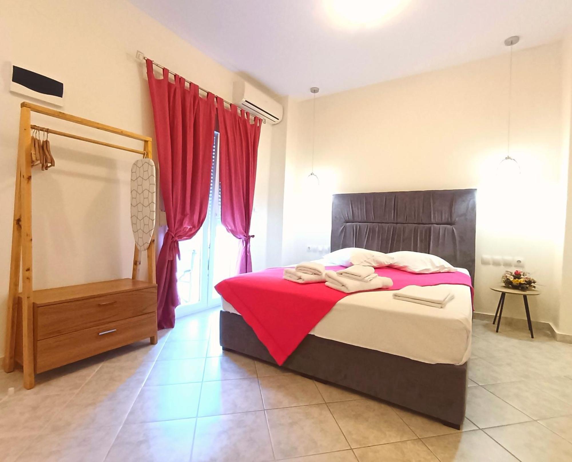 Giorgos Apartments. Skála Foúrkas エクステリア 写真