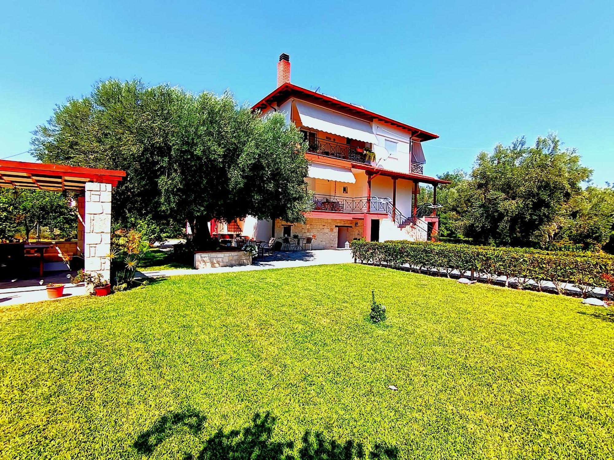 Giorgos Apartments. Skála Foúrkas エクステリア 写真