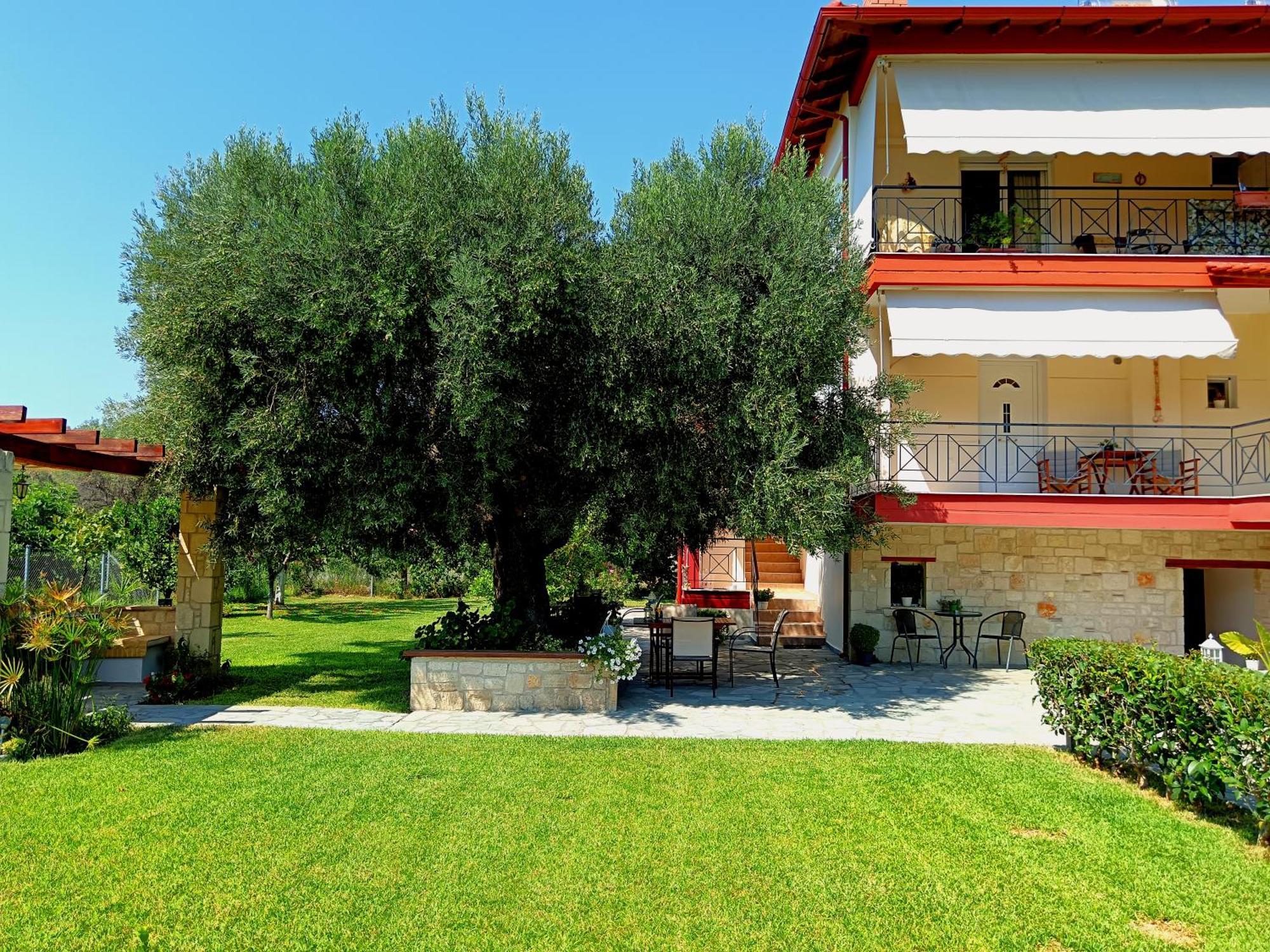 Giorgos Apartments. Skála Foúrkas エクステリア 写真